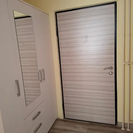 Borac - Balcony View & Free Parking Травник